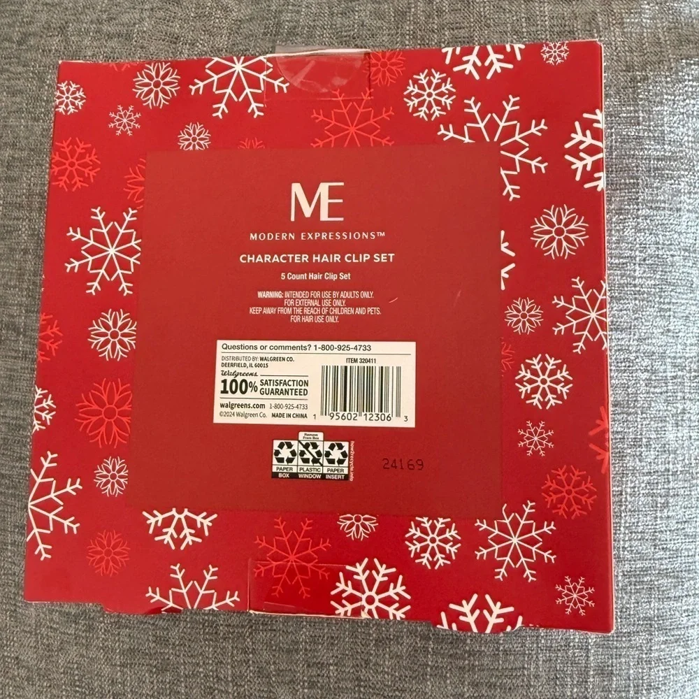 Expressions Red and White Christmas Character Hair Clip Set of 5-NWT